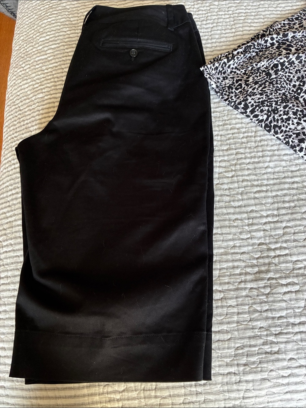 Worthington Black Tailored women’s Bermuda Shorts. Size 6. - Picture 7 of 7